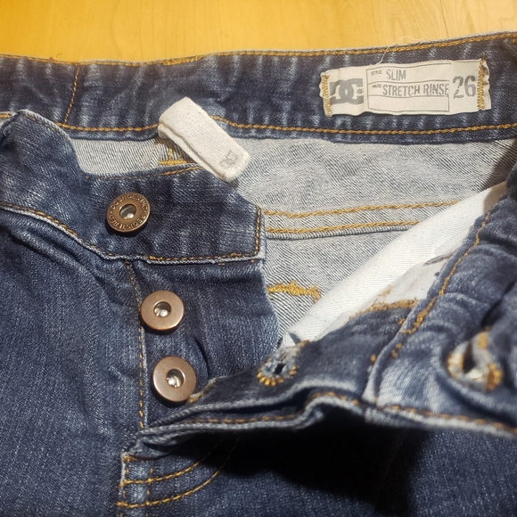 DC Slim Fit Dark Wash Button Up Jeans Size 26 - Picture 8 of 10